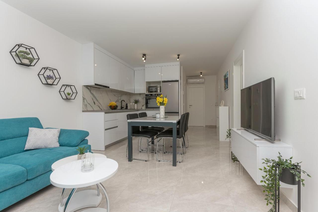 Apartment Ema Makarska Bagian luar foto