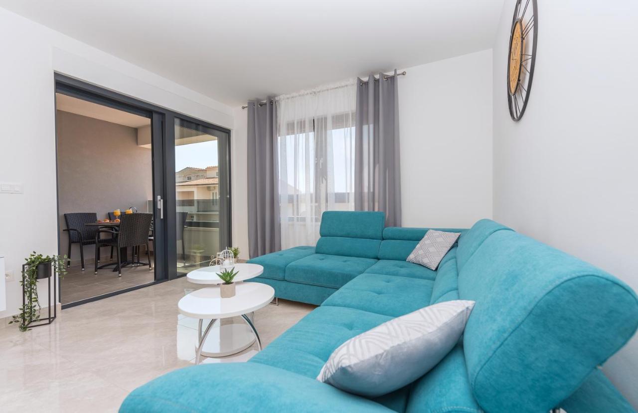 Apartment Ema Makarska Bagian luar foto