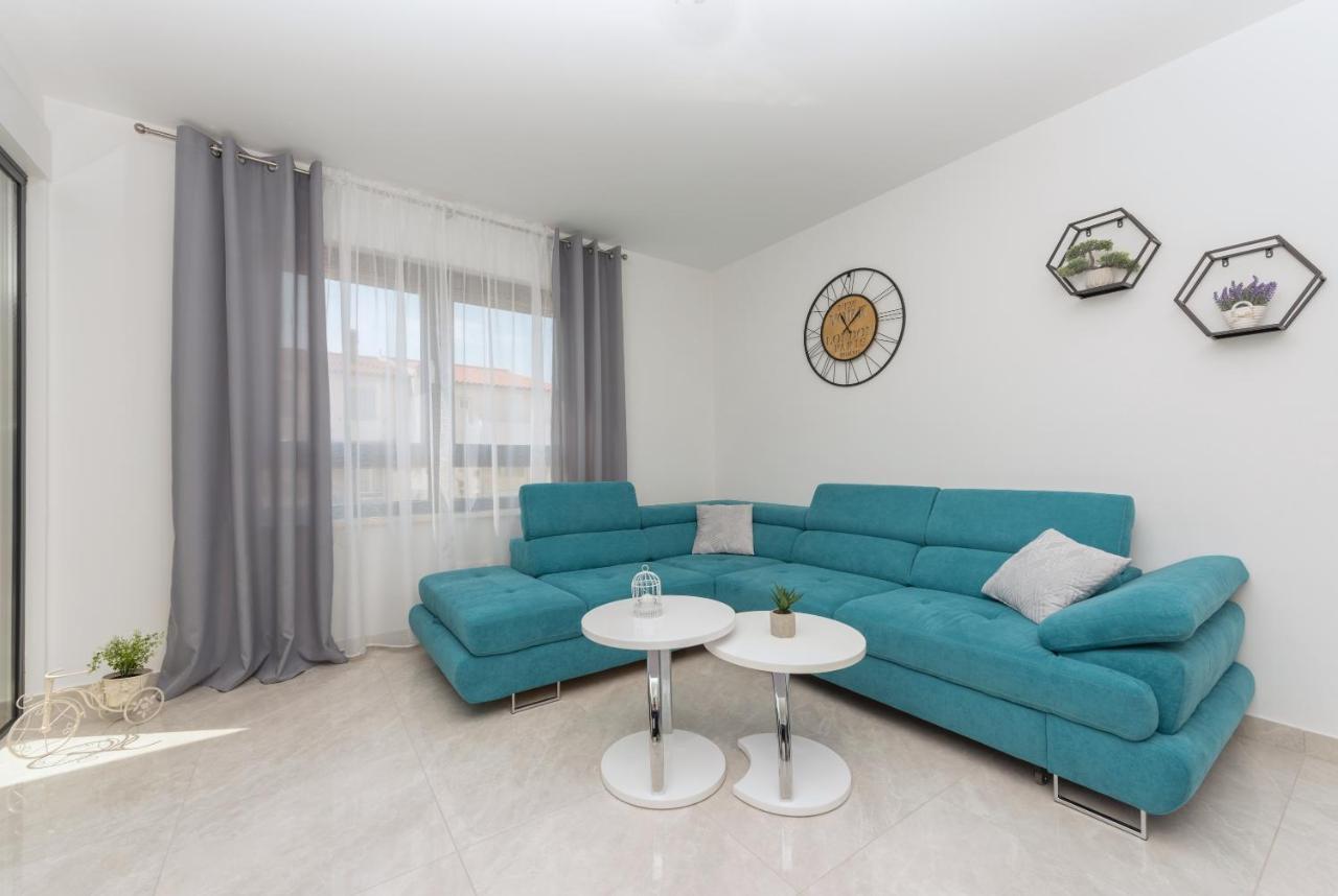 Apartment Ema Makarska Bagian luar foto