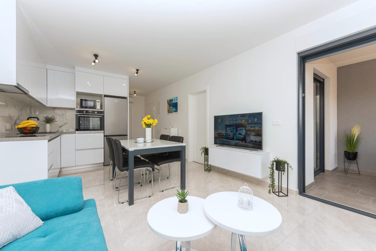 Apartment Ema Makarska Bagian luar foto