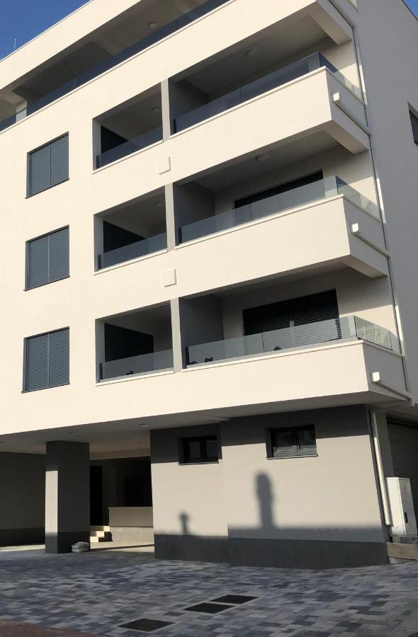 Apartment Ema Makarska Bagian luar foto